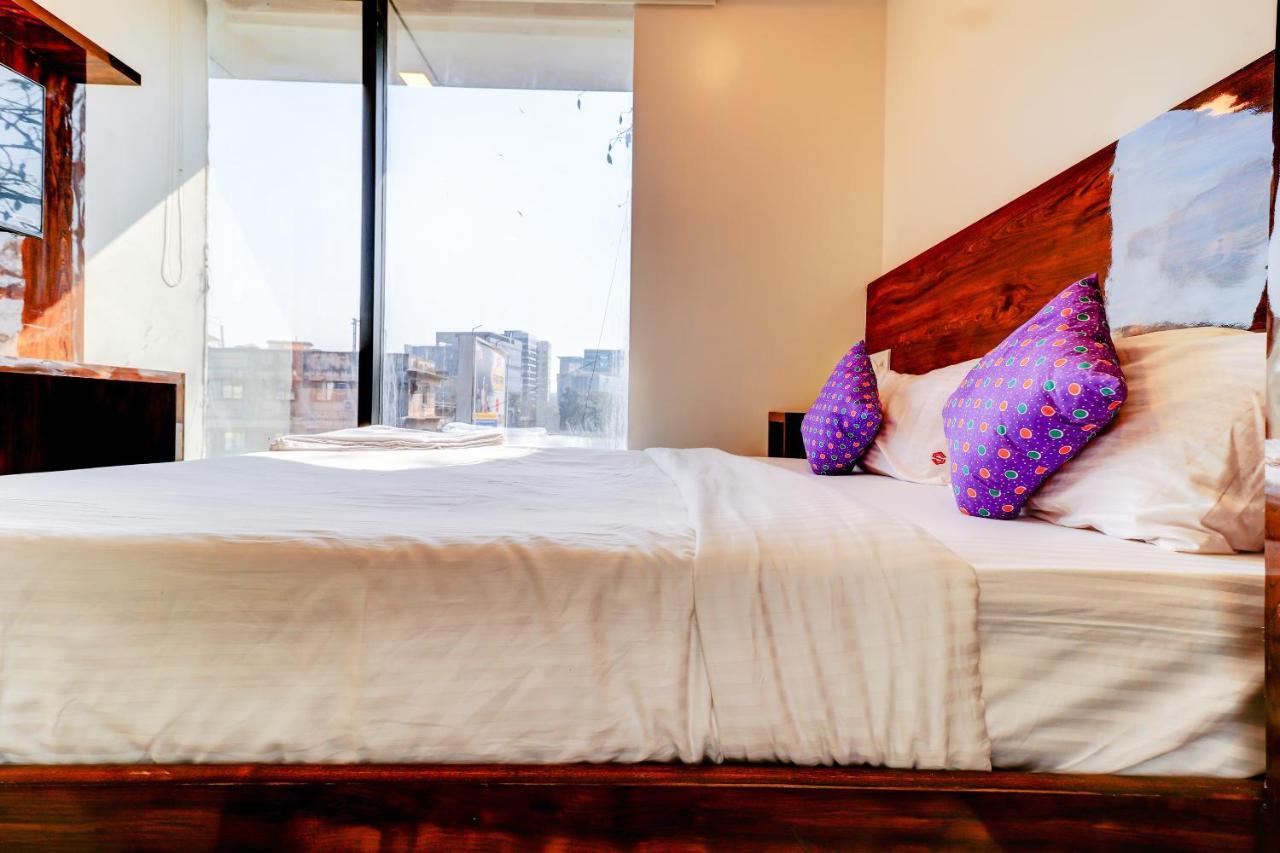 Hotel Prime Inn, Andheri West - Near Mumbai International Airport, Mumbai